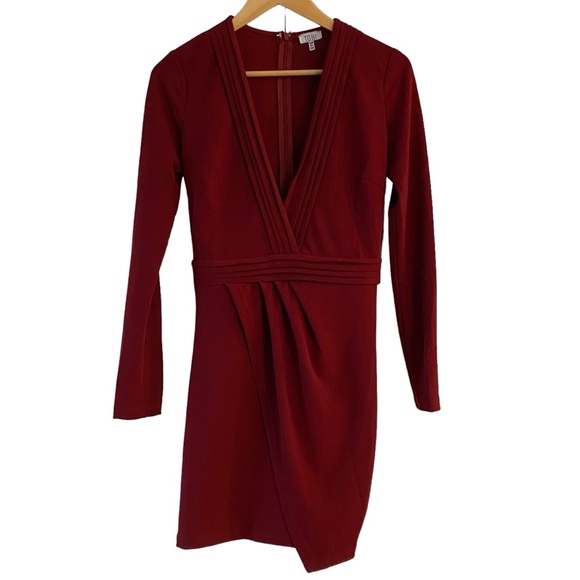 TOBI Ava Dress NEW Wine Burgundy Red Bodycon Plunging V Neck Size Small - Picture 3 of 13